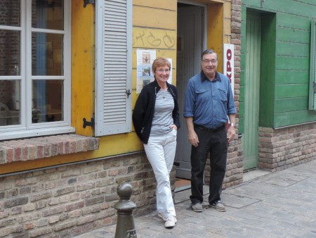 On attend les visiteurs de pied ferme!